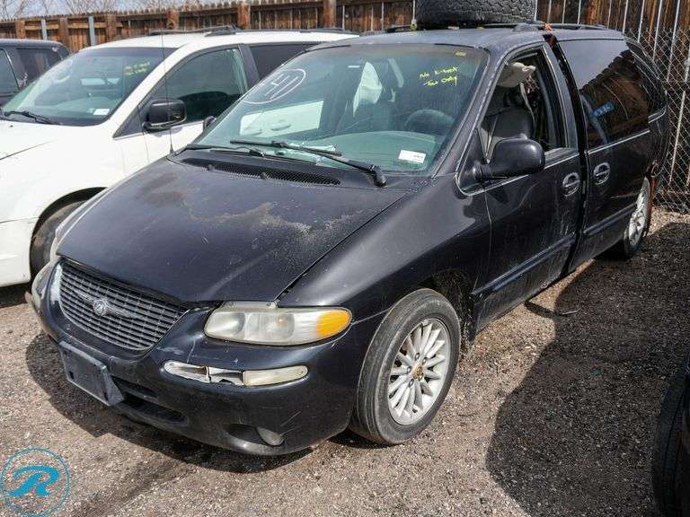 2000  Chrysler  Town & Country LX  FWD