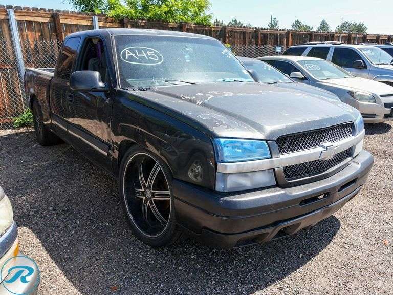 2004  Chevrolet  Silverado 1500 Base  4WD - Roller Auctions