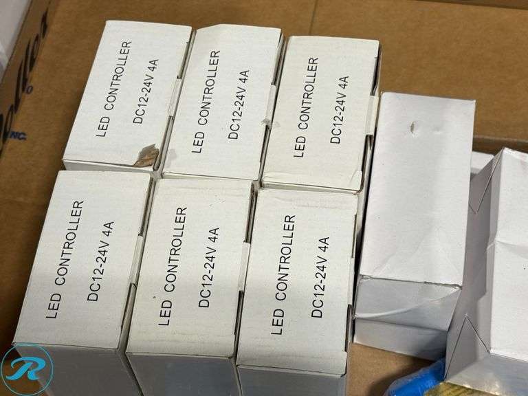 Tray of LED Controllers DC12-24V 4A With Batteries and Charges - Roller Auctions