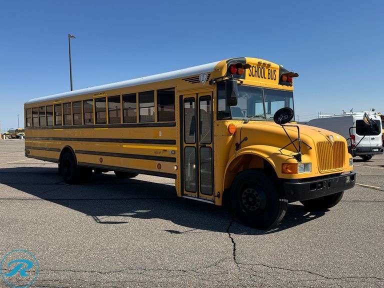 2004  IC Corporation  CE300  RWD  77-Passenger School Bus - Roller Auctions