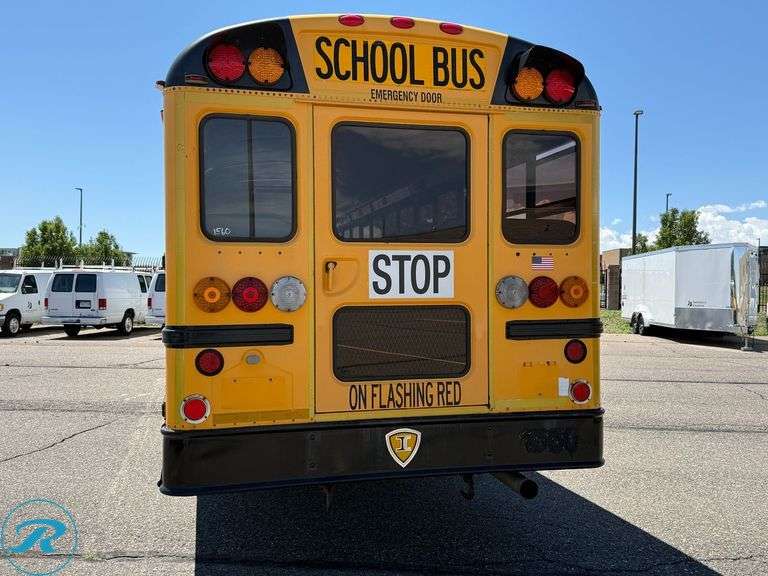 2005  IC Corporation  CE300  RWD  77-Passenger School Bus - Roller Auctions