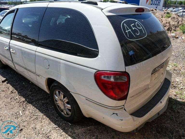 2005 Chrysler Town & Country Limited FWD - Roller Auctions