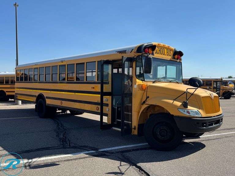 2005 IC Corporation CE300 RWD 77-Passenger School Bus - Roller Auctions