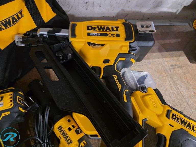 (5) Dewalt 20V Cordless Power Tools with Charger and (1) Battery - Roller Auctions