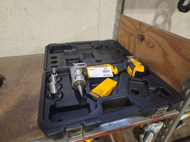 DeWalt DCE400 PEX Expander Kit, 20V, Includes Expander Heads