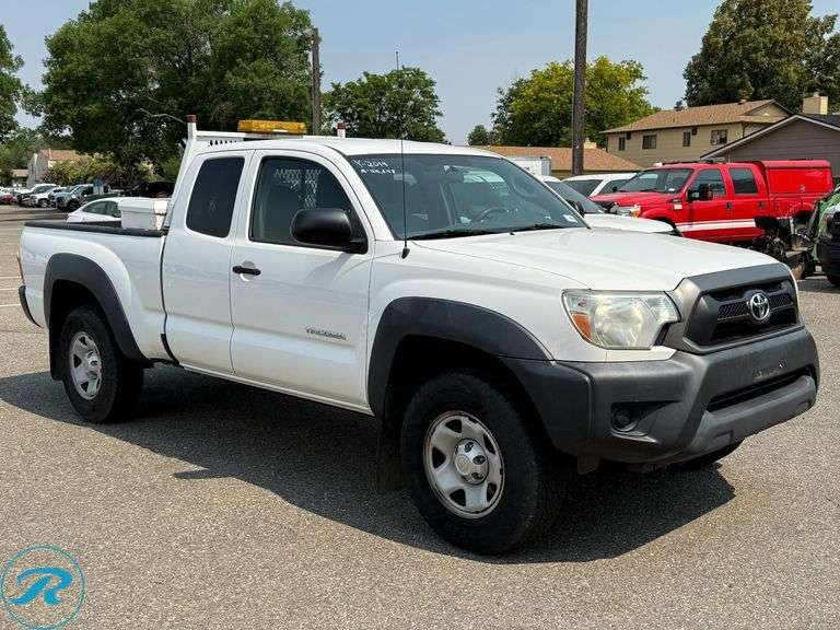 2014  Toyota  Tacoma  4WD Super Cab  Pickup - Roller Auctions