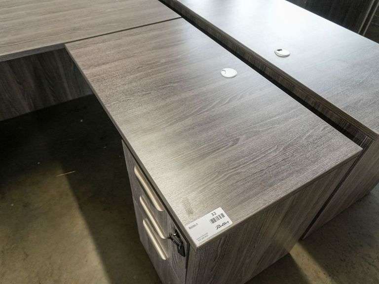Office Desk With Return, 72" x 71" - Roller Auctions