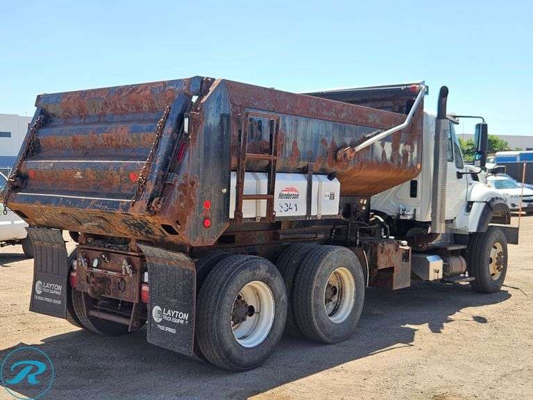 2011  International  WorkStar   7600  RWD  Dump Truck - Roller Auctions
