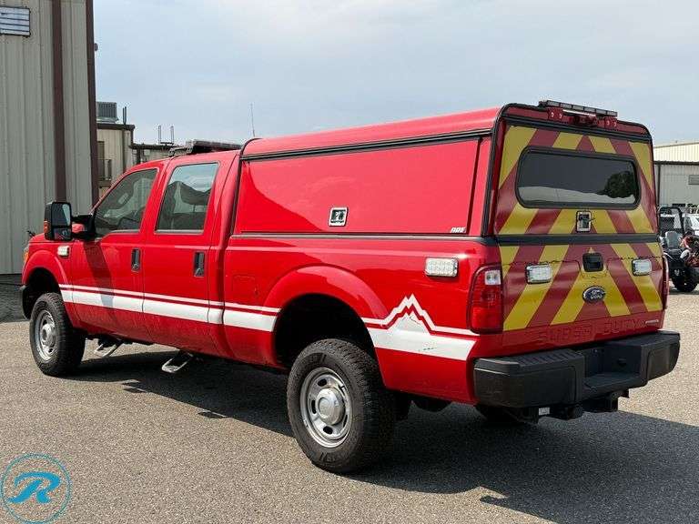 2016  Ford  F350 Super Duty  XL  4WD Crew Cab  Pickup - Roller Auctions