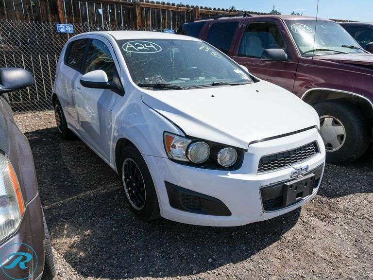 2015  Chevrolet  Sonic LS  FWD - Roller Auctions
