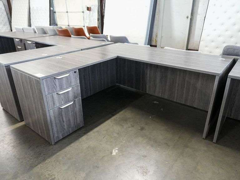 Office Desk With Return, 72" x 71"