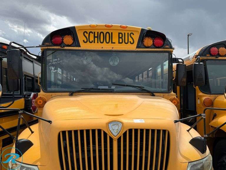 2005  IC Corporation  CE300  RWD  77-Passenger School Bus - Roller Auctions