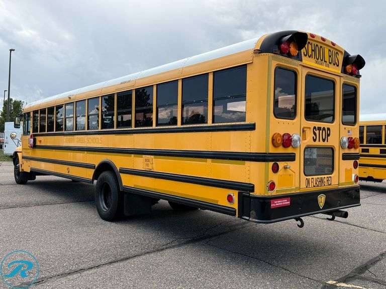2005 IC Corporation CE300 RWD 77-Passenger School Bus - Roller Auctions