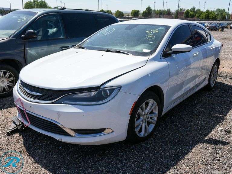 2016  Chrysler  200 Limited  FWD