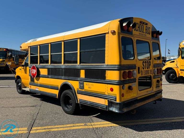 2003  Ford  E450   RWD  14-Passenger School Bus - Roller Auctions