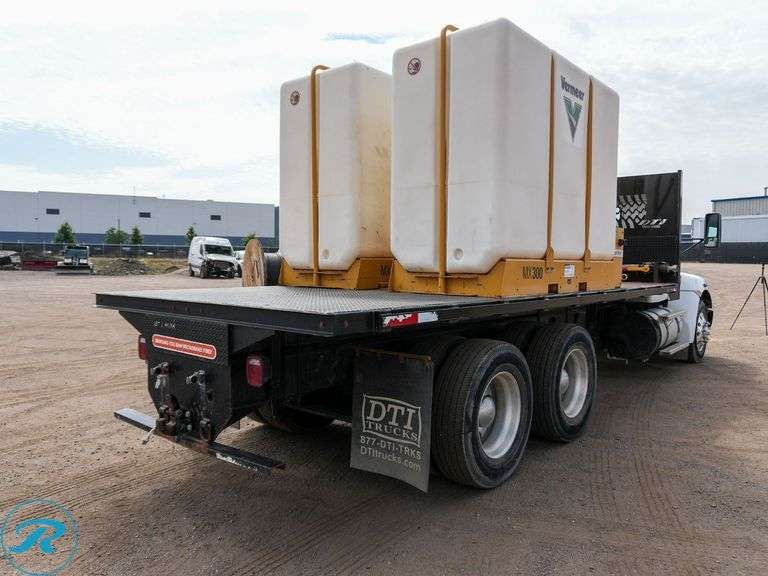 2012  Kenworth  T370   T/A Flatbed Mud Mixing Truck - Roller Auctions