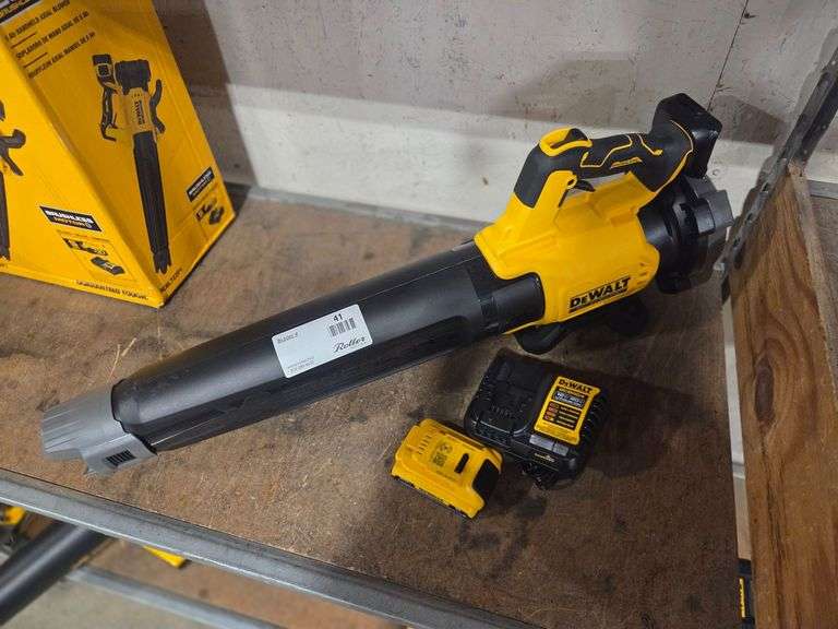 DeWalt DCBL722 20V Max Cordless Leaf Blower With Battery and Charger - Roller Auctions