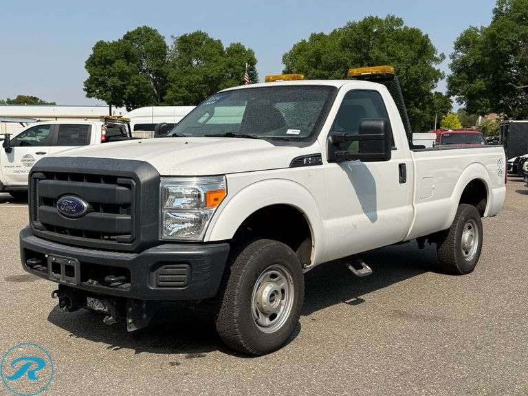 2015  Ford  F250 Super Duty  XL  4WD  Pickup