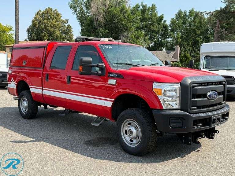 2016  Ford  F350 Super Duty  XL  4WD Crew Cab  Pickup - Roller Auctions
