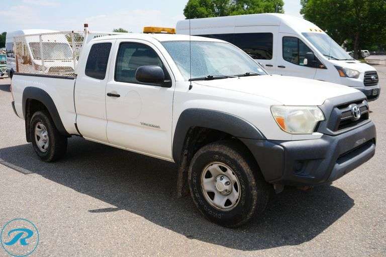 2014  Toyota  Tacoma  4WD Super Cab  Pickup - Roller Auctions