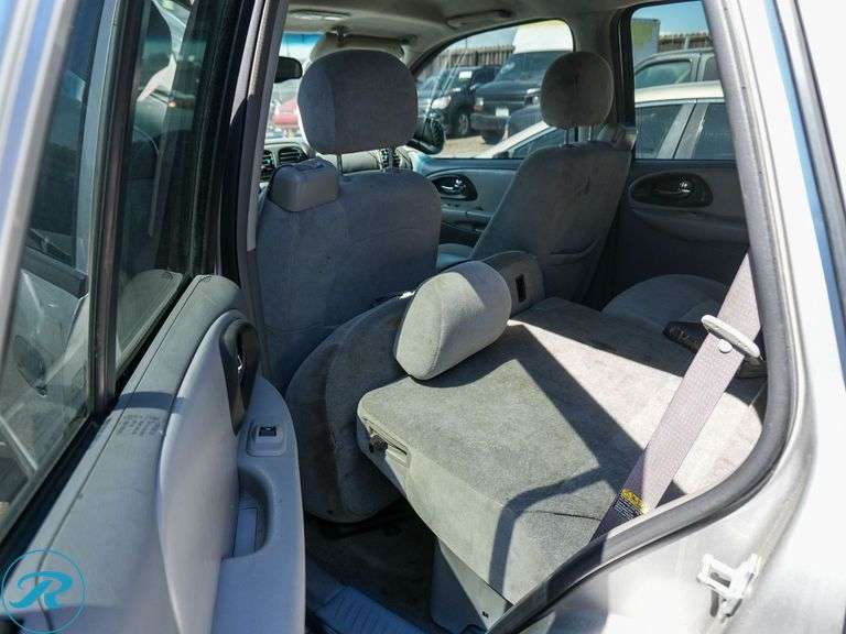 2006  Chevrolet  Trailblazer LT  4WD - Roller Auctions