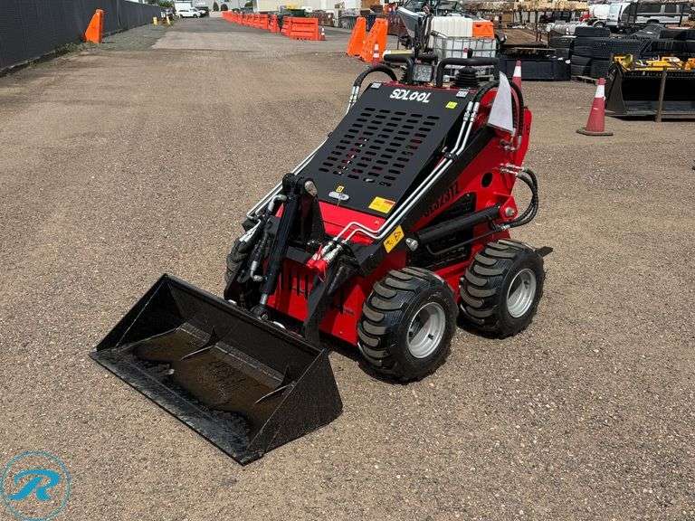 New 2026 SDLOOL SL323TZ Mini Skid Steer Loader