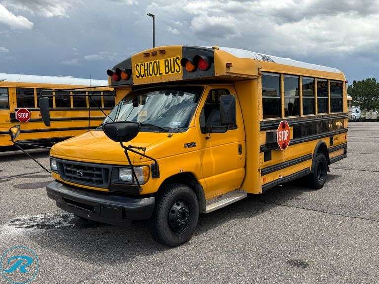 2003 Ford E450 RWD 14-Passenger School Bus