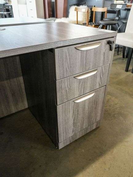 Office Desk With Return, 72" x 71" - Roller Auctions