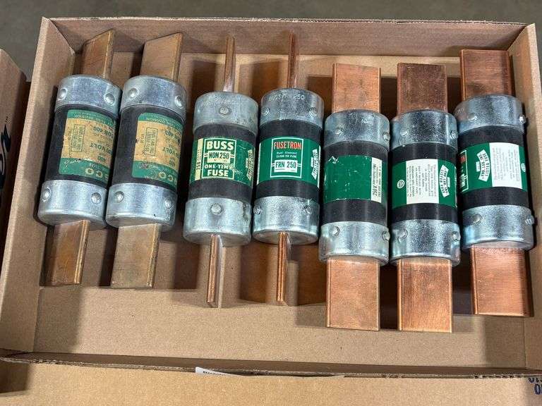 Tray of Bussmann Fuses - Roller Auctions