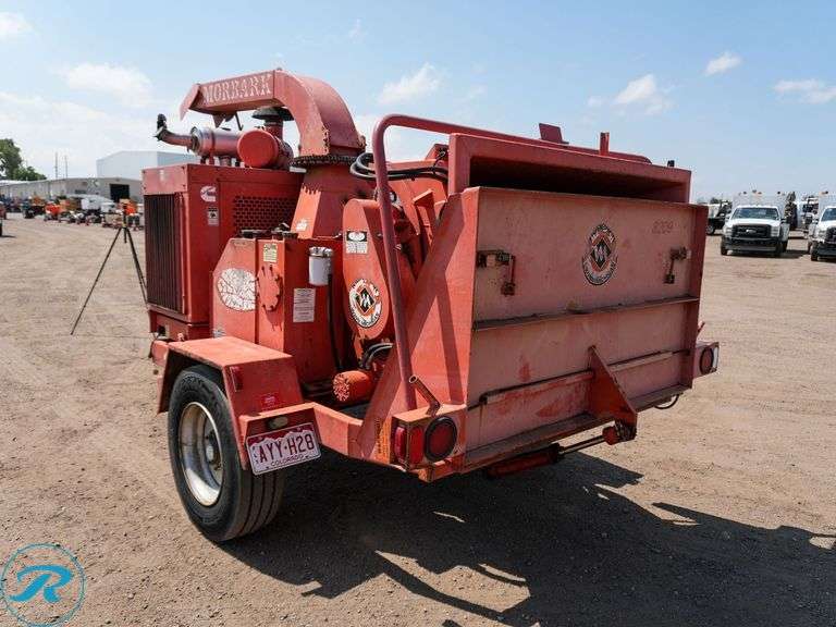2002  Mobark  13 Tornado  Towable Chipper - Roller Auctions
