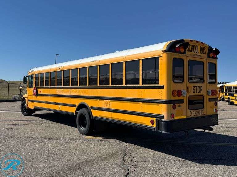 2005  IC Corporation  CE300  RWD  77-Passenger School Bus - Roller Auctions