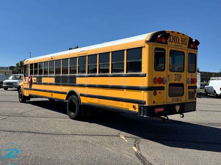 2006  IC Corporation  CE300  RWD  77-Passenger School Bus - Roller Auctions
