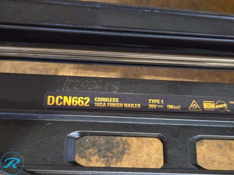 (2) Dewalt DCN920, DCN662 Cordless Nailers, 20V - Roller Auctions