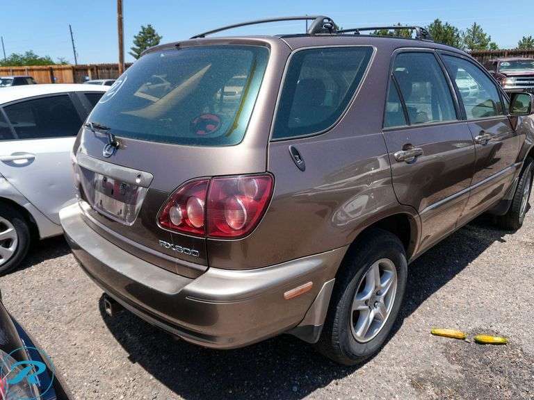 1999 Lexus RX 300 4WD - Roller Auctions