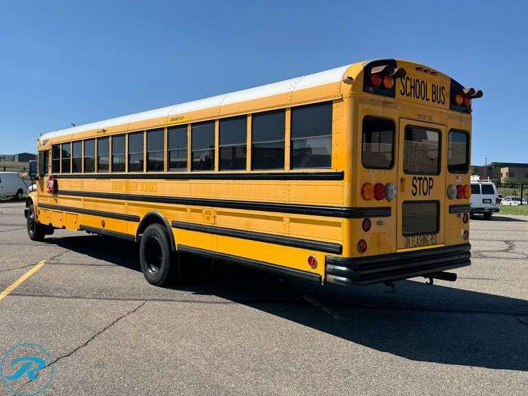 2004  IC Corporation  CE300  RWD  77-Passenger School Bus - Roller Auctions