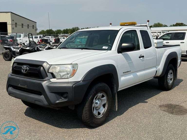 2014  Toyota  Tacoma  4WD Super Cab  Pickup