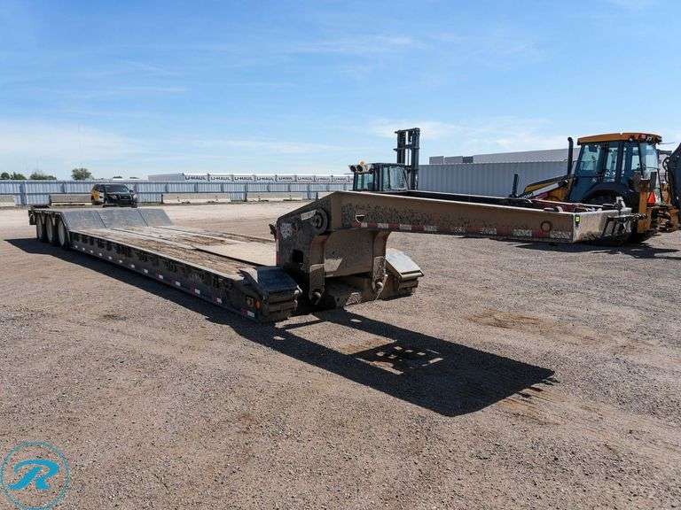 2013  Globe  TBN553-56-26  Tri-Axle Lowboy Trailer - Roller Auctions