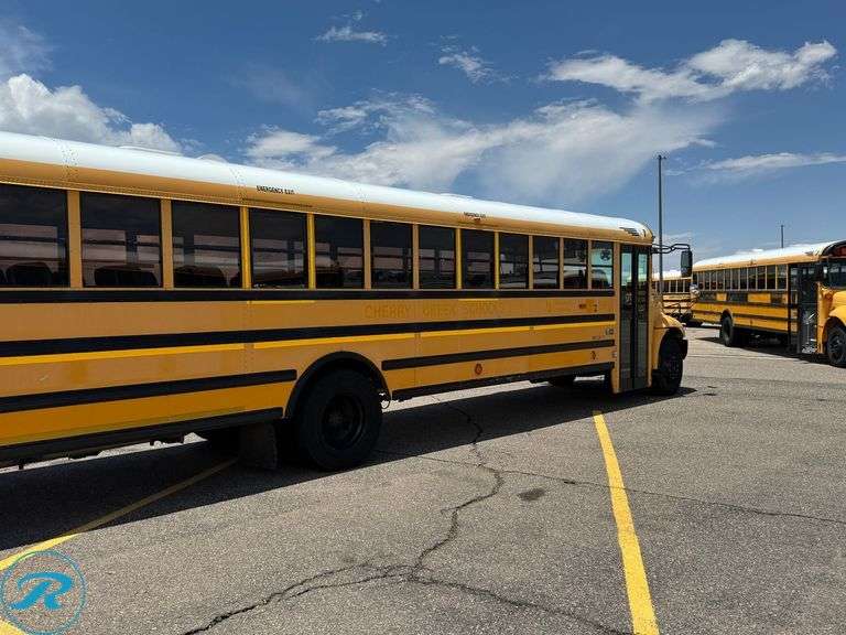 2005 IC Corporation CE300 RWD 77-Passenger School Bus - Roller Auctions