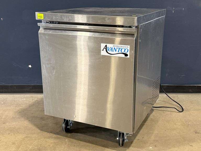 Avantco 178SSUC27RHC Undercounter Refrigerator with Casters