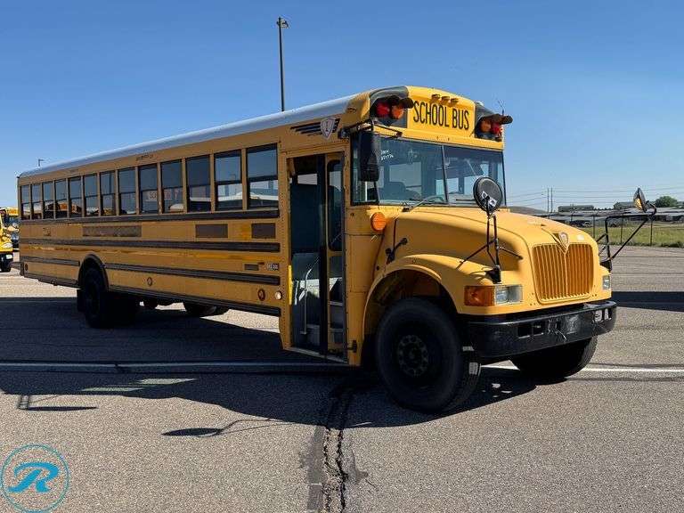 2004  IC Corporation  CE300  RWD  77-Passenger School Bus - Roller Auctions