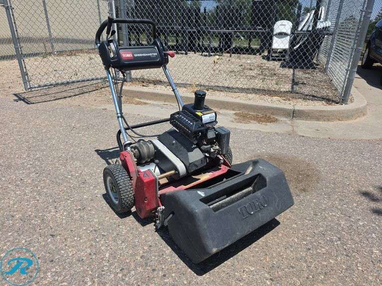 Toro Greensmaster 1000 Walk Behind Reel Mower (Inoperable, Does Not Start)