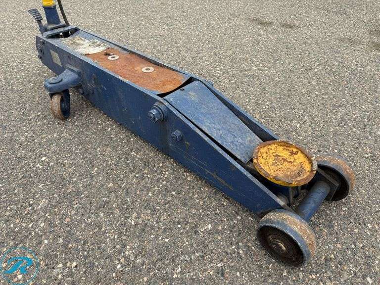 NAPA Pneumatic Floor Jack - Roller Auctions
