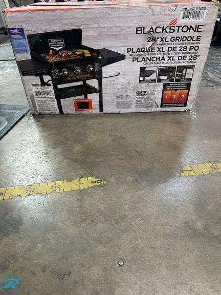 Blackstone 28" XL Griddle with Hardcover Bundle - New/Open Box - Roller Auctions