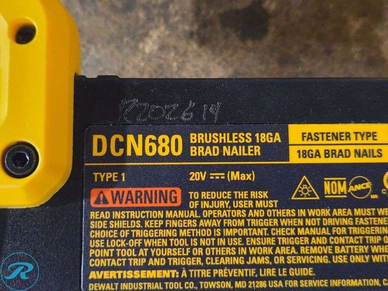 (2) Dewalt DCN680, DCN920 Cordless Nailers, 20V - Roller Auctions