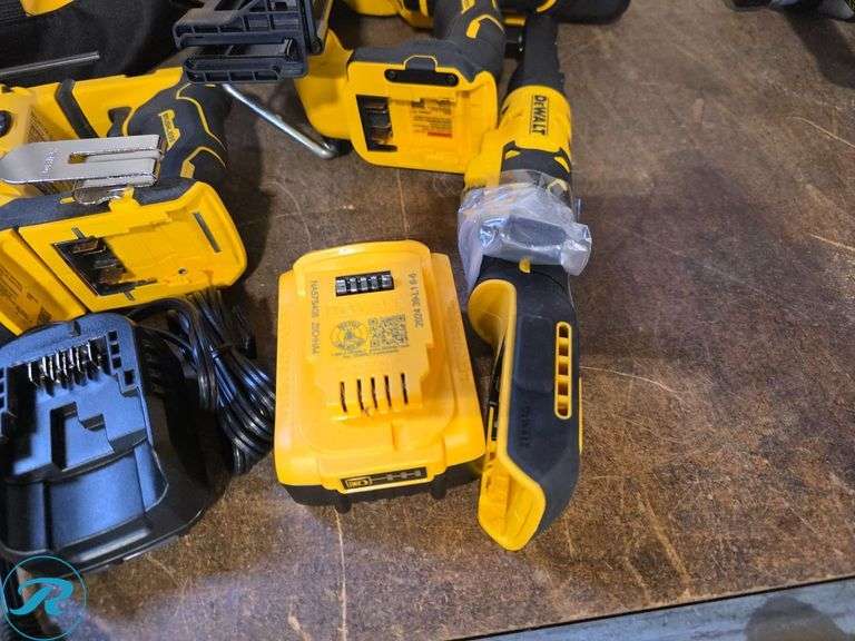 (4) Dewalt 20V Cordless Power Tools with Charger and (1) Battery - Roller Auctions