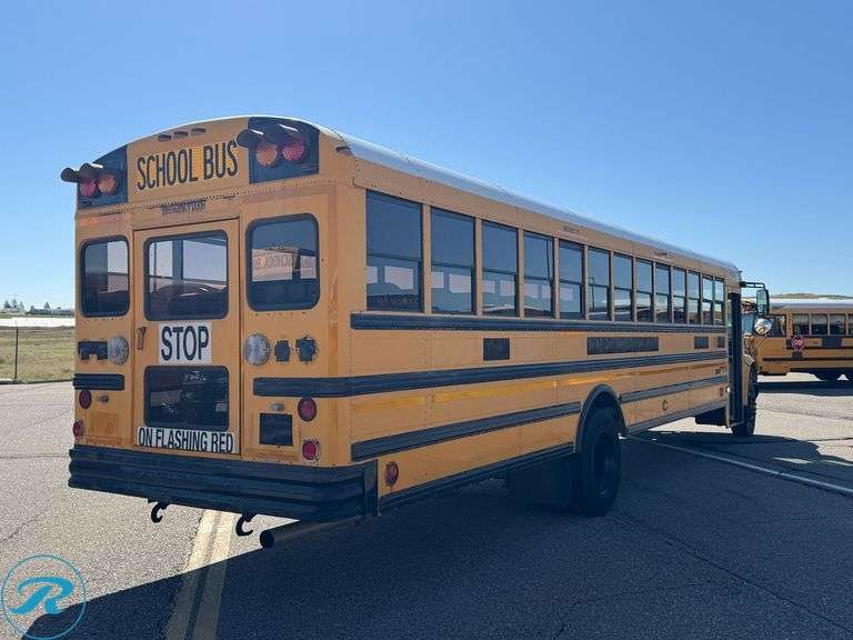2004  IC Corporation  CE300  RWD  77-Passenger School Bus - Roller Auctions