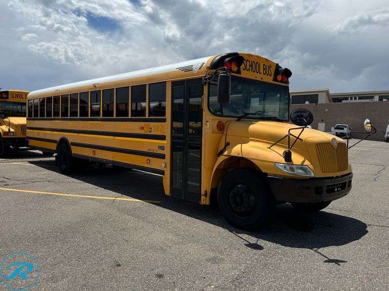 2005 IC Corporation CE300 RWD 77-Passenger School Bus - Roller Auctions