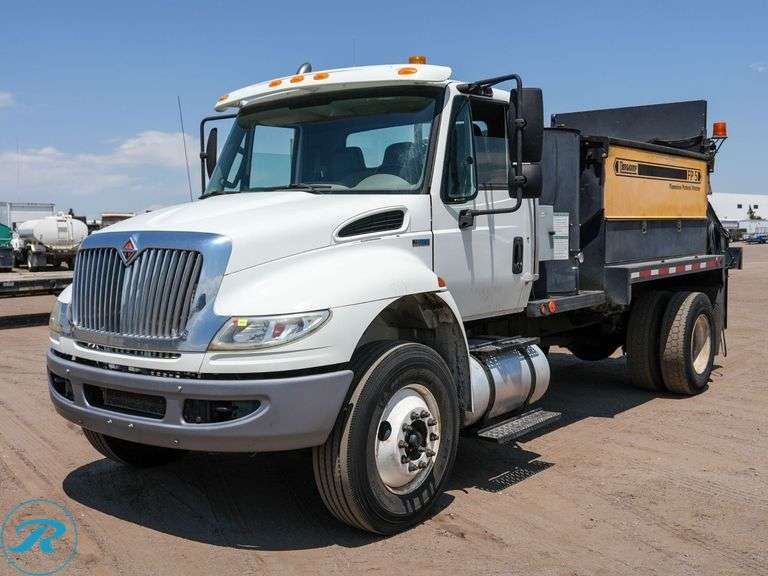 2015 International 4300 S/A Asphalt Patch Truck