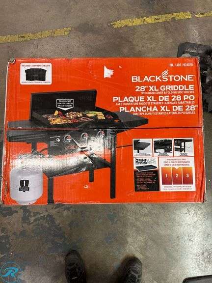 Blackstone 28" XL Griddle with Hardcover Bundle - New/Open Box - Roller Auctions