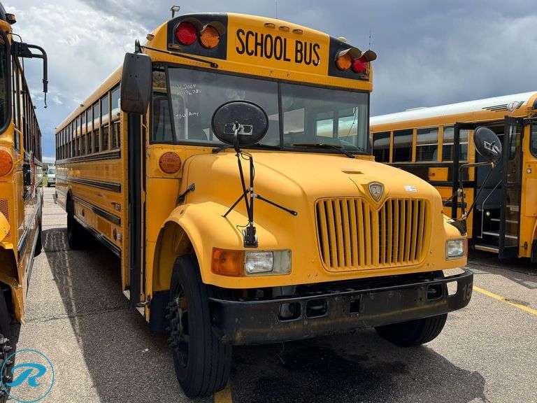 2004  IC Corporation  CE300  RWD  77-Passenger School Bus - Roller Auctions